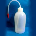 PolyLab Plastic Wash Bottle 1000 mL India Blue Background